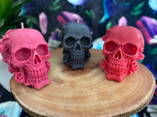Load image into Gallery viewer, Oriental Myrrh & Musk Rose Skull Candle