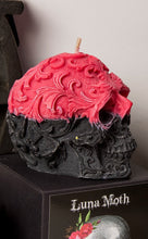 Load image into Gallery viewer, Black Raspberry &amp; Vanilla Filigree Skull Candle