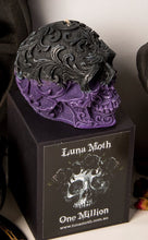 Load image into Gallery viewer, Amethyst Filigree Skull Candle