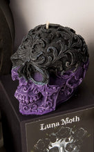 Load image into Gallery viewer, Oriental Myrrh &amp; Musk Filigree Skull Candle