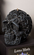 Load image into Gallery viewer, Frootloops Filigree Skull Candle