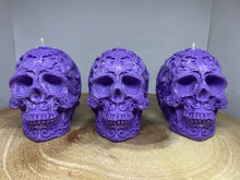 Load image into Gallery viewer, Clove &amp; Sandalwood Filigree Skull Candle