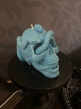 Load image into Gallery viewer, Moon Lake Musk Medusa Snake Skull Candle