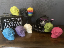 Load image into Gallery viewer, Black Raspberry &amp; Vanilla Day of Dead Skull Candle